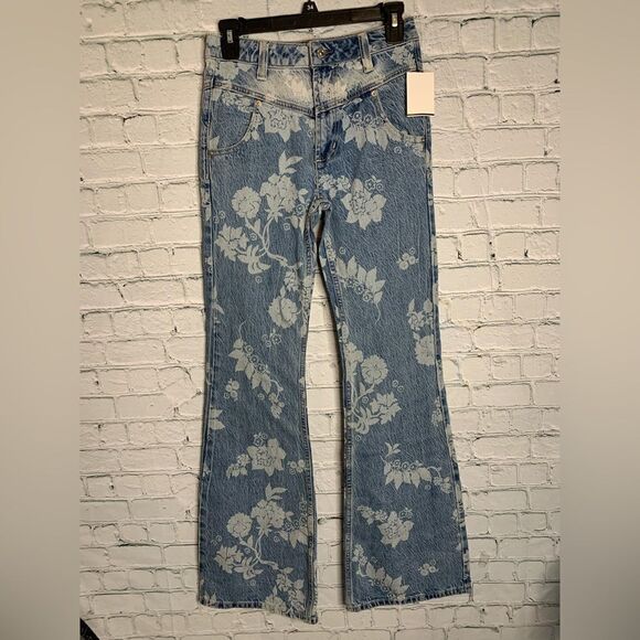 Free People Naomi floral flare jeans. Size 24 - Picture 4 of 6